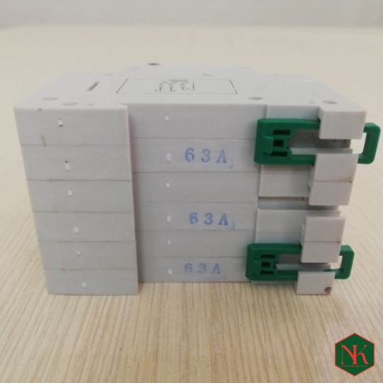 MCB DC 3P 63A-750V SUNNO